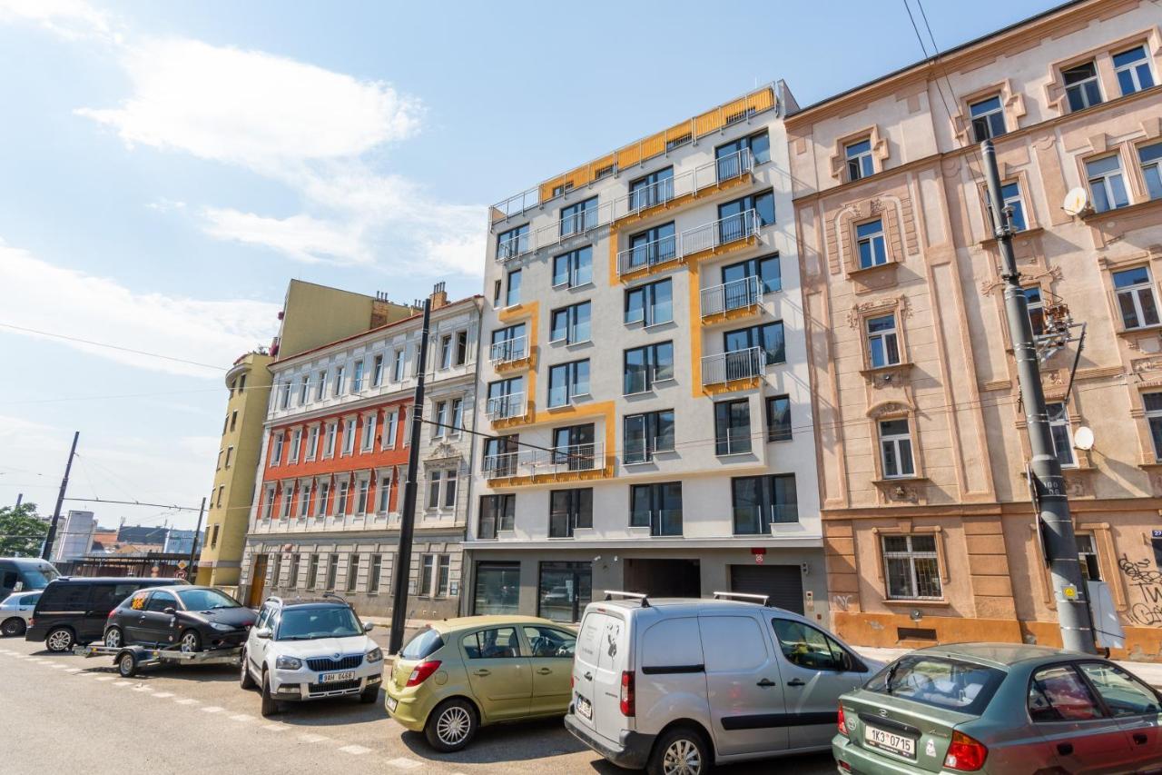 Center Penthouse: Modern One-bedroom With Free Parking Prague